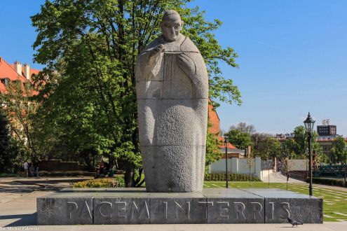 Pomnik Jana XXIII we Wrocławiu
