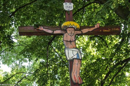 Krzyż przydrożny w Nowych Kotkowicach koło Głogówka, Chrystus z blachy